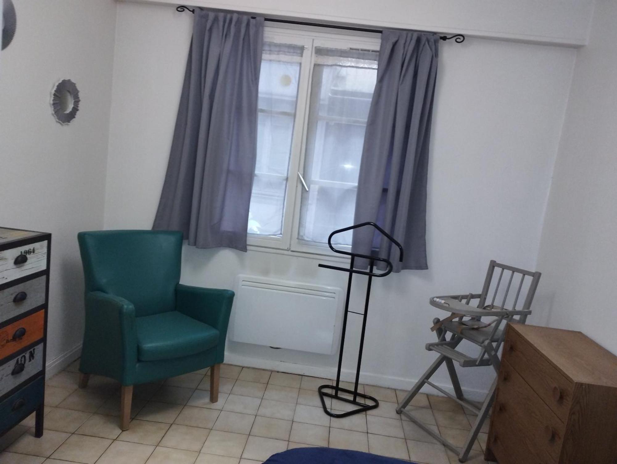 Appartement Appartement, 2 Chambres, Rdc, Centre De *